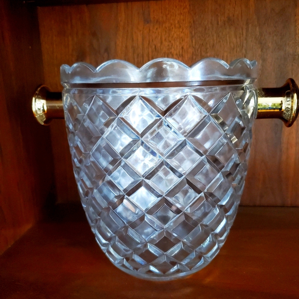 Crystal wine bucket